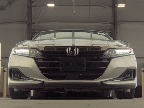 Used 2022 Honda Accord Sport Special Edition image 3