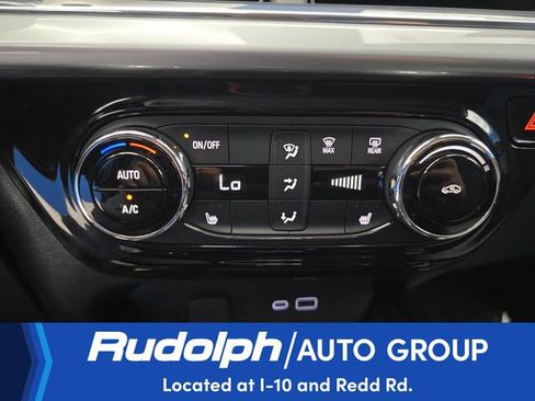 Used 2025 Chevrolet Trax LT w/ LT Convenience Package FWD image 22