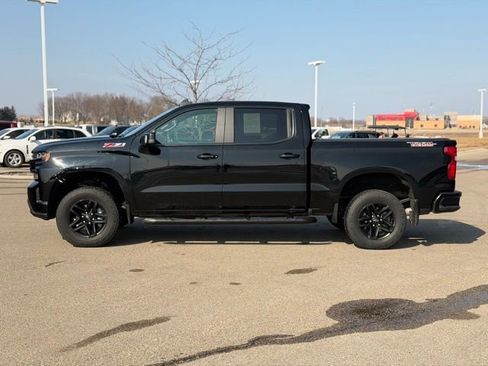Used 2020 Chevrolet Silverado 1500 LT Trail Boss w/ Midnight Edition image 10