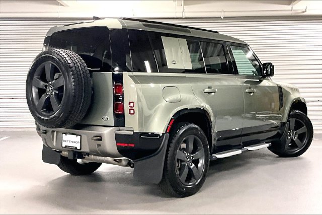 Used 2022 Land Rover Defender 110 X-Dynamic HSE AWD/4WD image 13