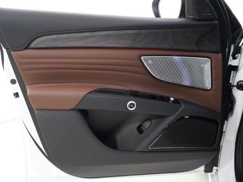 New 2025 Maserati Grecale Modena image 16