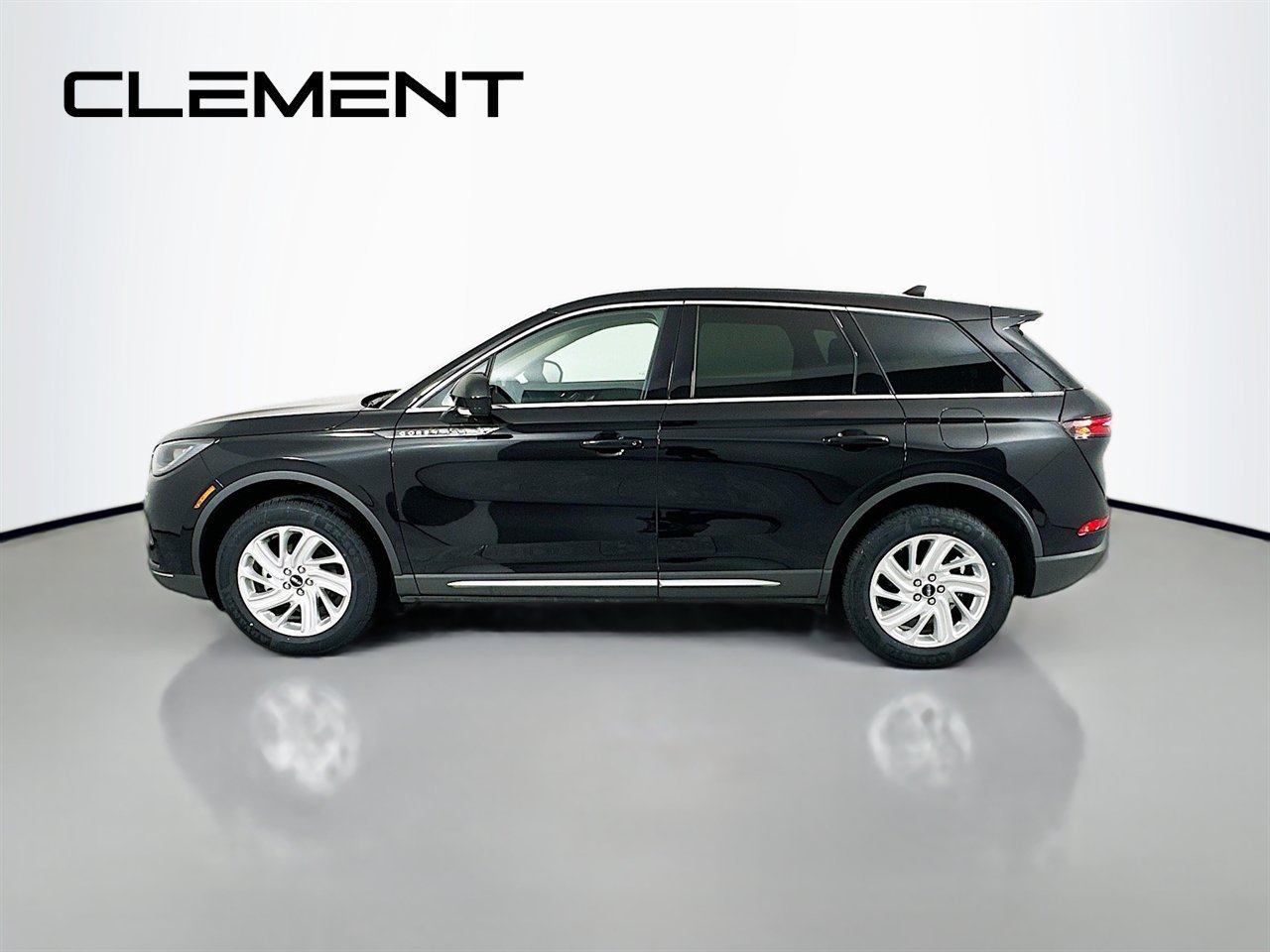 Used 2025 Lincoln Corsair AWD image 6