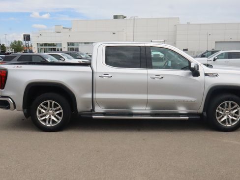 Used 2019 GMC Sierra 1500 SLT w/ SLT Premium Plus Package AWD/4WD image 8