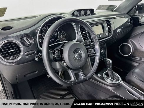 Used 2012 Volkswagen Beetle 2.0T FWD image 9