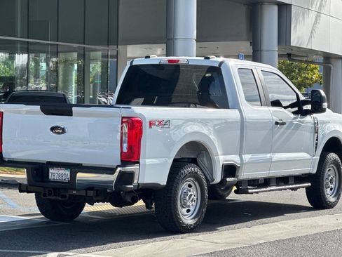Used 2023 Ford F250 XL w/ FX4 Off-Road Package AWD/4WD image 4