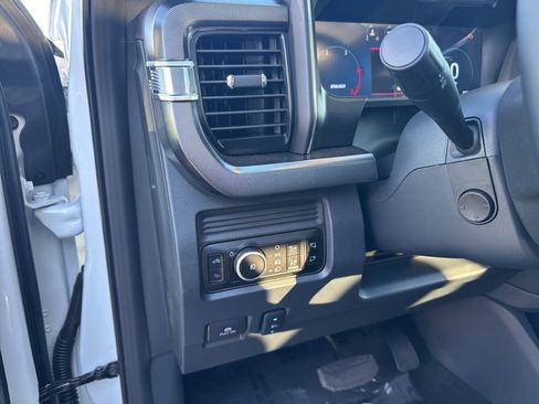 Used 2026 Ford F450 Platinum image 29