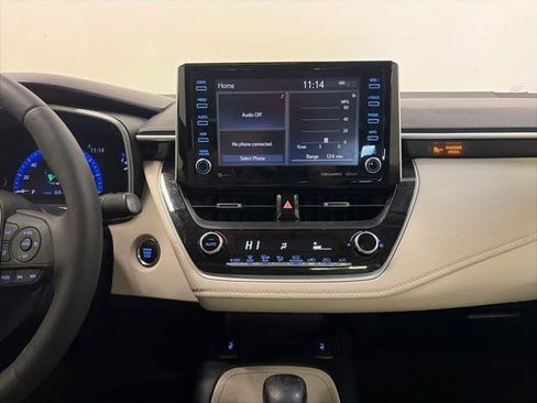 Used 2020 Toyota Corolla XLE image 24