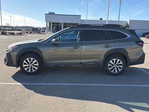 Used 2023 Subaru Outback Premium w/ Popular Package #1 image 11