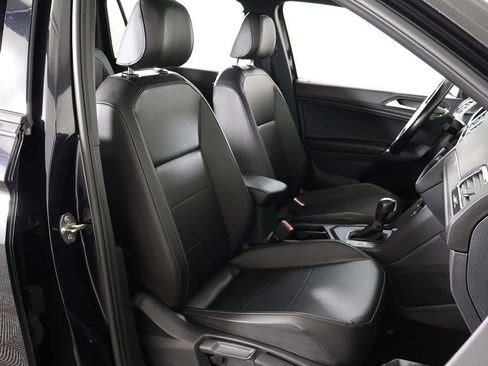 Used 2020 Volkswagen Tiguan SE R-Line FWD image 31
