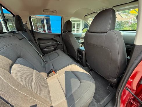 Used 2021 Chevrolet Colorado LT w/ LT Convenience Package AWD/4WD image 33