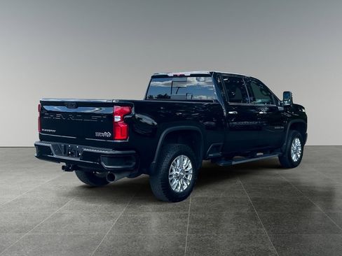 Used 2022 Chevrolet Silverado 3500 High Country w/ Safety Package II image 7