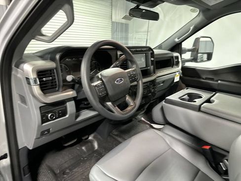 New 2023 Ford F550 4x4 Regular Cab Super Duty image 20