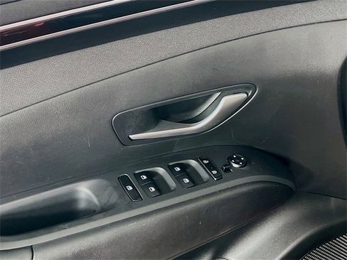Used 2023 Hyundai Tucson SEL w/ Convenience Package image 18