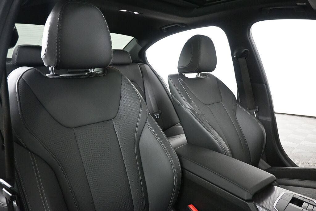 Used 2025 BMW 330i Sedan w/ Convenience Package RWD image 6
