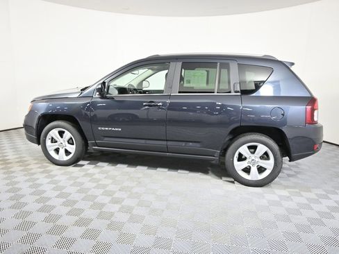 Used 2014 Jeep Compass Latitude w/ Sun/Sound Group AWD/4WD image 3