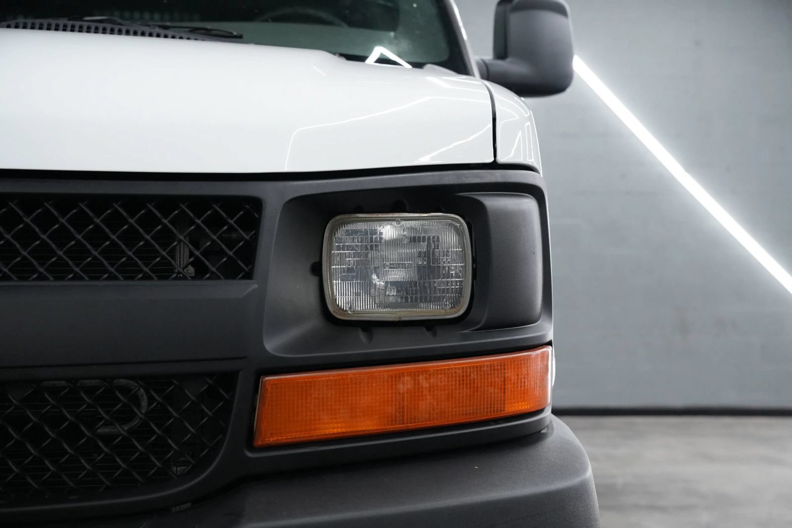 Used 2015 Chevrolet Express 2500 RWD image 6