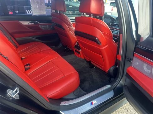Used 2017 BMW 740i 740i image 8