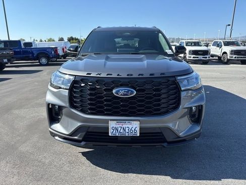 Certified 2025 Ford Explorer ST-Line w/ ST-Line Street Pack image 3