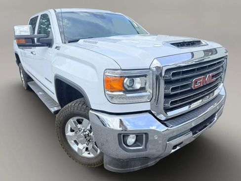 Used 2018 GMC Sierra 3500 SLT w/ Duramax Plus Package AWD/4WD image 2