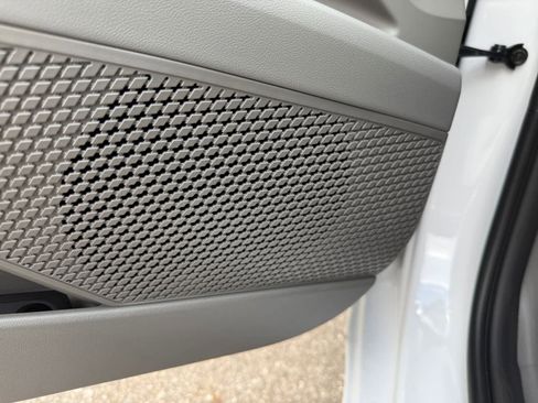 New 2026 Hyundai Elantra Blue image 23