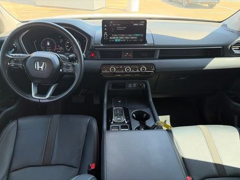 Used 2024 Honda Pilot EX-L image 11