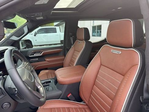 Used 2025 GMC Sierra 1500 Denali Ultimate image 20