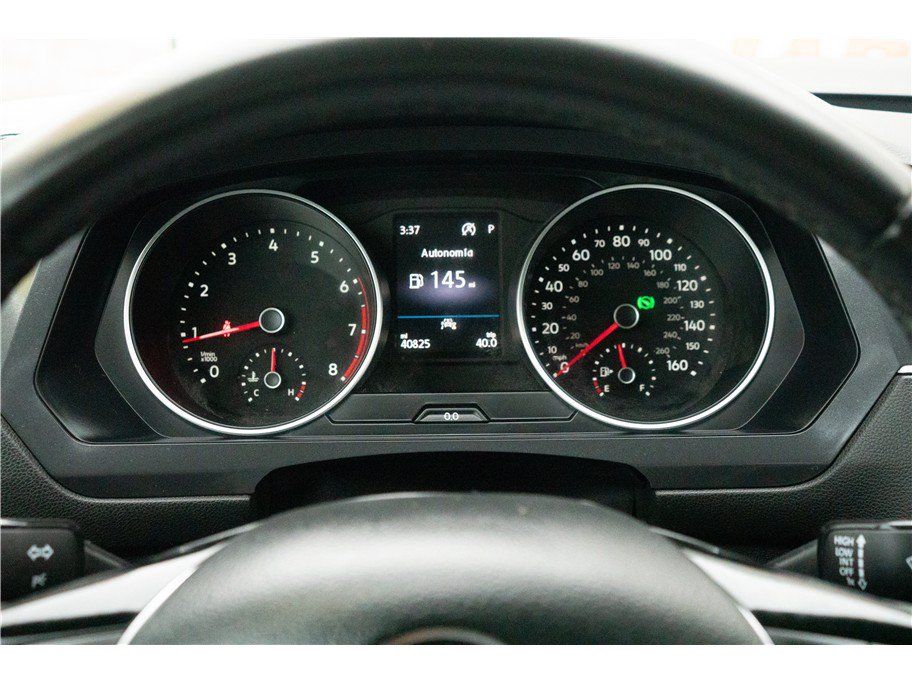 Used 2020 Volkswagen Tiguan SE w/ Panoramic Sunroof Package FWD image 13