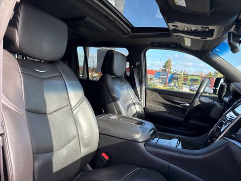 Used 2016 Cadillac Escalade ESV Platinum image 19