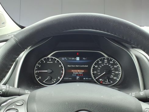 Used 2024 Nissan Murano SL AWD/4WD image 13