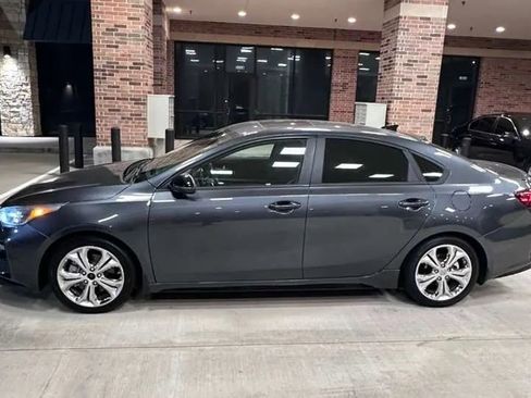 Used 2021 Kia Forte GT w/ GT2 Package FWD image 8