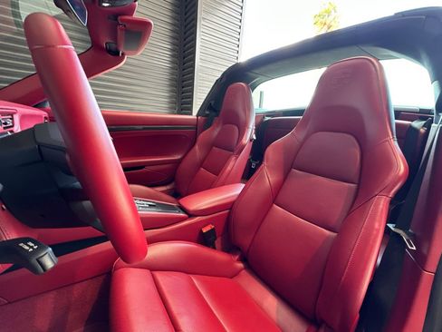 Certified 2019 Porsche 911 Targa 4 GTS AWD/4WD image 5