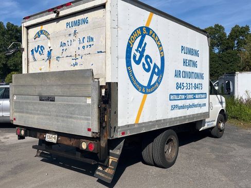 Used 2010 Chevrolet Express 3500 RWD image 5