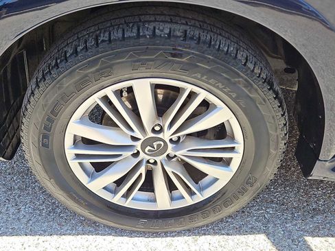 Used 2018 INFINITI QX80 2WD w/ Driver Assistance Package image 12