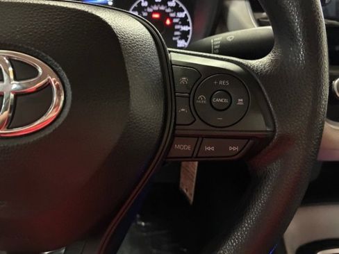 Used 2024 Toyota Corolla LE image 20