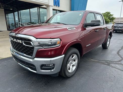 Used 2025 RAM 1500 Big Horn AWD/4WD image 7