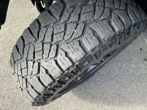 Used 2022 Chevrolet Silverado 1500 LT Trail Boss w/ LPO, Dark Essentials Package image 19