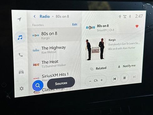 Used 2024 Toyota Corolla Cross AWD Hybrid w/ Moonroof Package image 21
