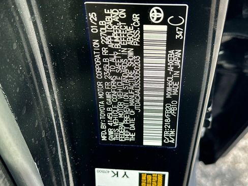 Used 2025 Toyota Prius LE image 31