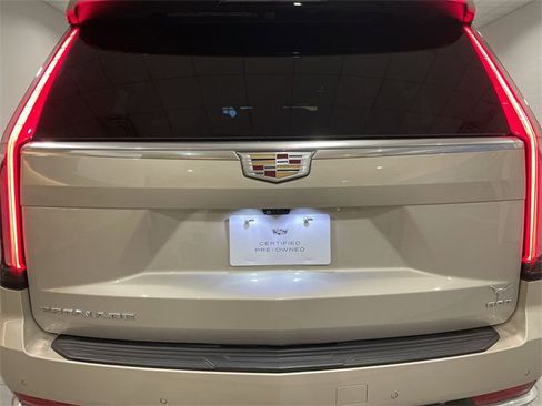 Certified 2022 Cadillac Escalade ESV Premium Luxury w/ Performance Package image 5