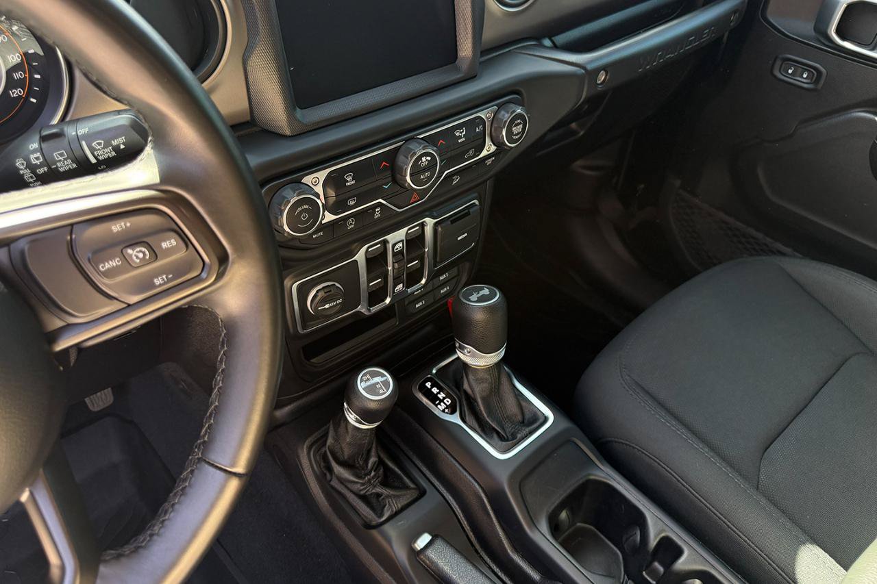 Used 2020 Jeep Wrangler Unlimited Sport AWD/4WD image 13