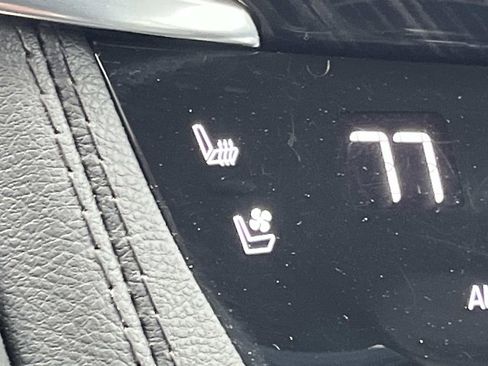 Certified 2024 Cadillac XT6 Premium Luxury image 37