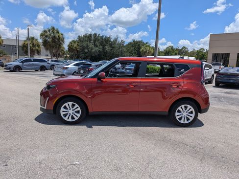 Used 2023 Kia Soul LX FWD image 7