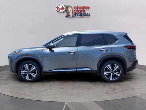 Used 2023 Nissan Rogue SL w/ SL Premium Package FWD image 2