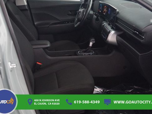 Used 2025 Hyundai Kona SEL AWD/4WD image 8