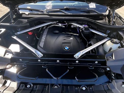 Used 2024 BMW X7 xDrive40i w/ Executive Package AWD/4WD image 30