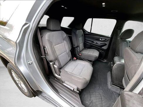 Used 2023 Chevrolet Traverse LT FWD image 29