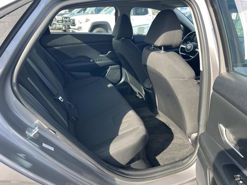 Used 2021 Hyundai Elantra Blue image 28