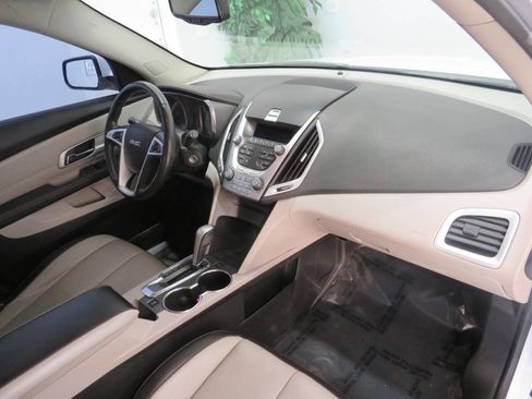 Used 2011 GMC Terrain SLT image 8
