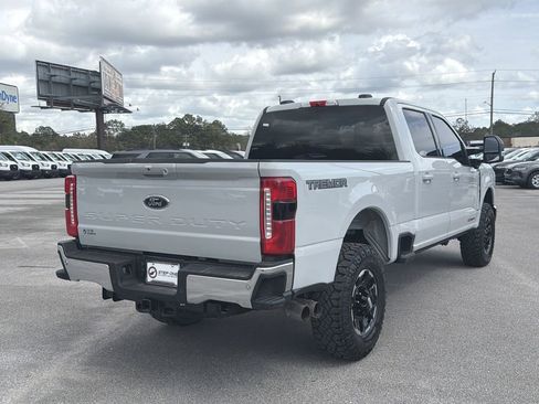 Used 2025 Ford F250 Lariat w/ Tremor Off-Road Package image 5