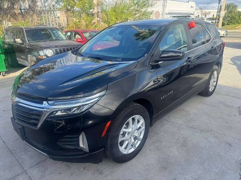 Used 2023 Chevrolet Equinox LT FWD image 2